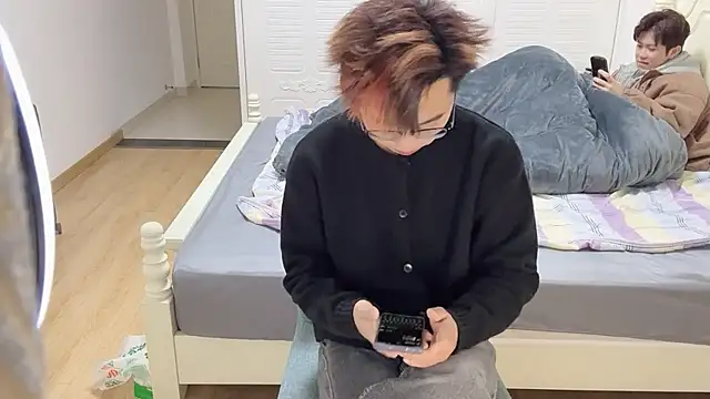 STxuguanhan online show from 11/18/25, 11:58