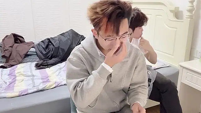 STxuguanhan online show from 11/27/25, 08:49