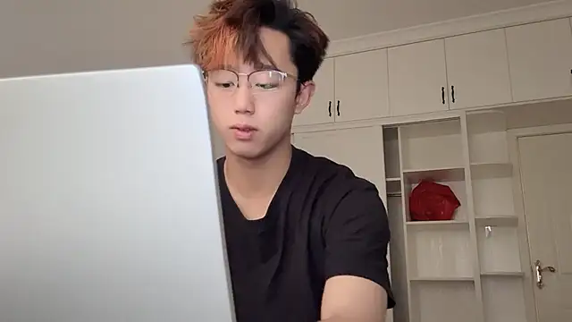 STxuguanhan online show from 12/16/25, 07:13