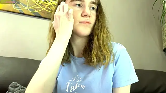 Snapshot of velina__ chatting on 09/21/25, 07:59 velina online show from 09/21/25, 07:59