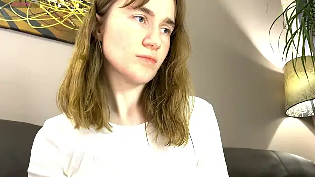 Snapshot of velina__ chatting on 10/02/25, 07:54 velina online show from 10/02/25, 07:54