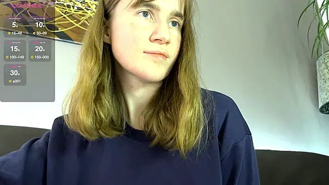 Snapshot of velina__ chatting on 10/16/25, 08:54 velina online show from 10/16/25, 08:54