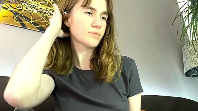 Snapshot of velina__ chatting on 11/08/25, 06:51 velina online show from 11/08/25, 06:51