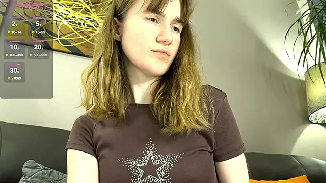 Snapshot of velina__ chatting on 11/12/25, 06:08 velina online show from 11/12/25, 06:08