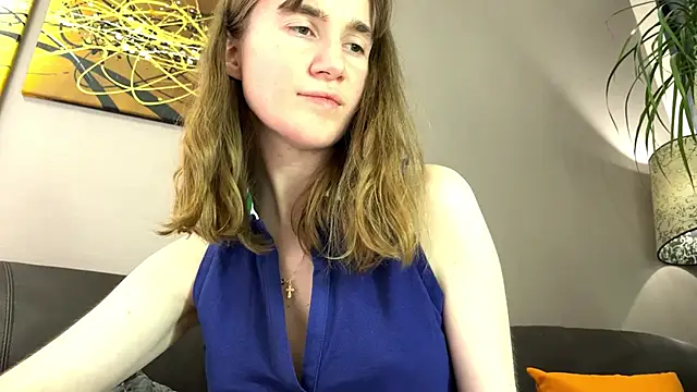 Snapshot of velina__ chatting on 11/14/25, 06:39 velina online show from 11/14/25, 06:39