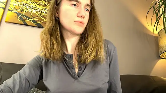 Snapshot of velina__ chatting on 11/21/25, 06:50 velina online show from 11/21/25, 06:50