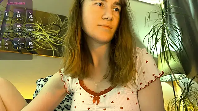 Snapshot of velina__ chatting on 12/04/25, 03:10 velina online show from 12/04/25, 03:10