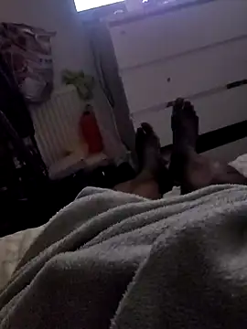 giyen online show from 10/28/25, 01:09