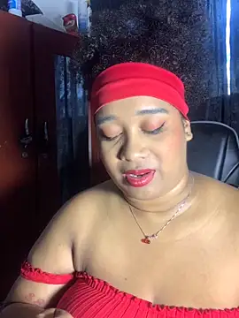 Snapshot of Yera_brown69 chatting on 10/04/25, 12:47 Yera brown69 online show from 10/04/25, 12:47