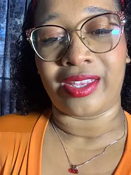 Snapshot of Yera_brown69 chatting on 10/06/25, 08:28 Yera brown69 online show from 10/06/25, 08:28