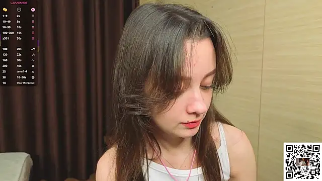 Snapshot of VineciaDestors chatting on 10/04/25, 05:55 VineciaDestors online show from 10/04/25, 05:55