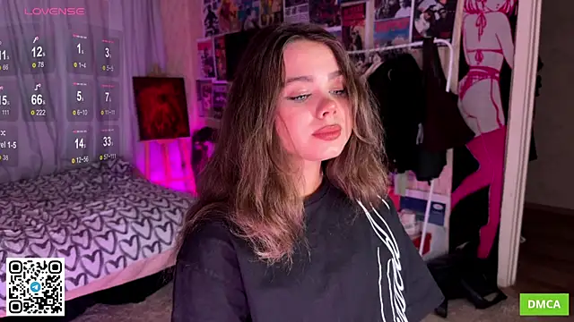 PinkiRay online show from 10/08/25, 06:16