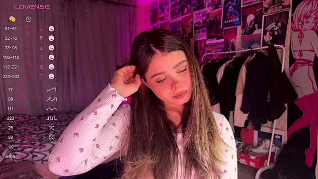 PinkiRay online show from 10/24/25, 05:09