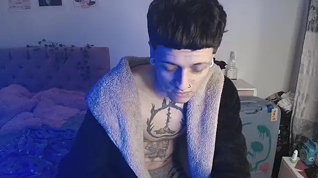 Snapshot of 2cyboy_ chatting on 09/12/25, 07:47 2cyboy online show from 09/12/25, 07:47