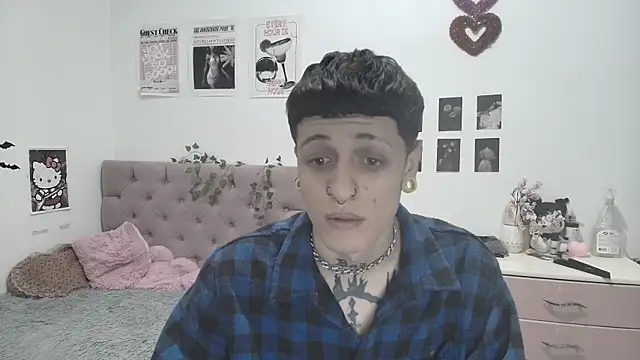 Snapshot of 2cyboy_ chatting on 09/18/25, 09:39 2cyboy online show from 09/18/25, 09:39