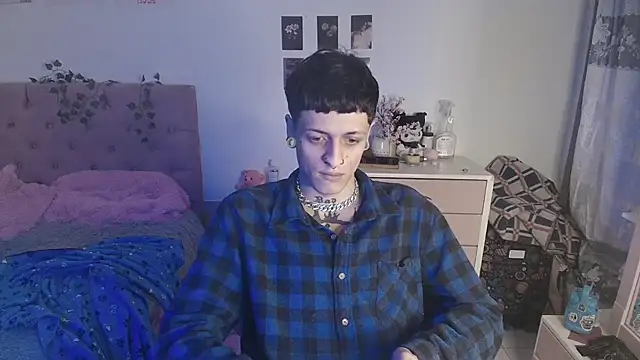 Snapshot of 2cyboy_ chatting on 09/19/25, 08:53 2cyboy online show from 09/19/25, 08:53