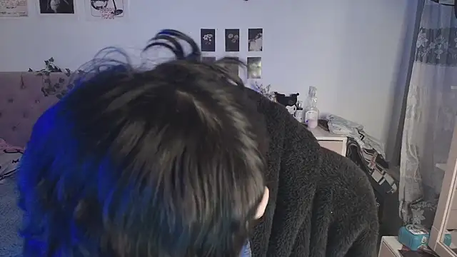 Snapshot of 2cyboy_ chatting on 09/26/25, 08:35 2cyboy online show from 09/26/25, 08:35