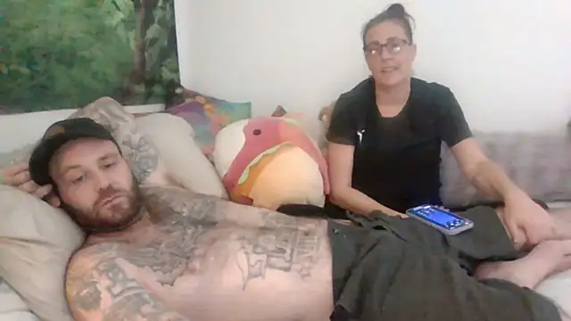 RaynLiz online show from 09/21/25, 11:45