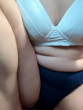 Lilyy-y online show from 09/17/25, 11:39