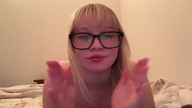 xoxokayy18 online show from 10/24/25, 04:31