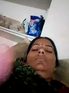 Snapshot of Suhani_hot12 chatting on 09/29/25, 03:06 Suhani hot12 online show from 09/29/25, 03:06