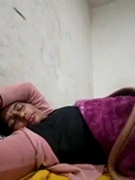 Snapshot of Suhani_hot12 chatting on 10/29/25, 10:44 Suhani hot12 online show from 10/29/25, 10:44