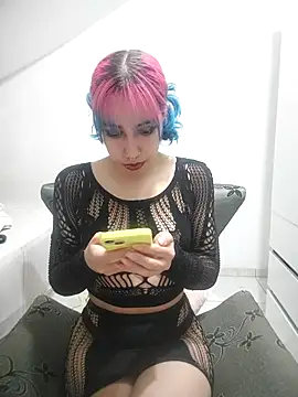 Snapshot of xRamona chatting on 10/23/25, 02:00 xRamona online show from 10/23/25, 02:00