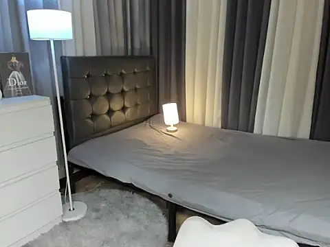 Blaire Samantha online show from 11/10/25, 08:24