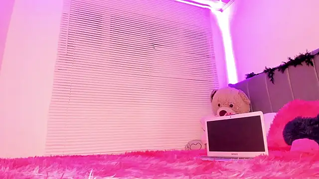 Dullcemariia 1s online show from 09/11/25, 04:23
