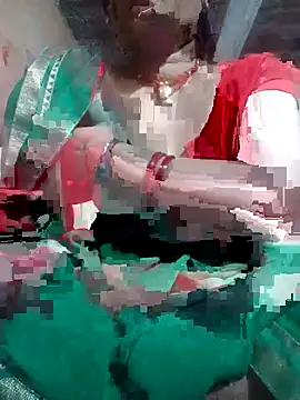 Snapshot of sonaya9y chatting on 11/13/25, 06:29 sonaya9y online show from 11/13/25, 06:29