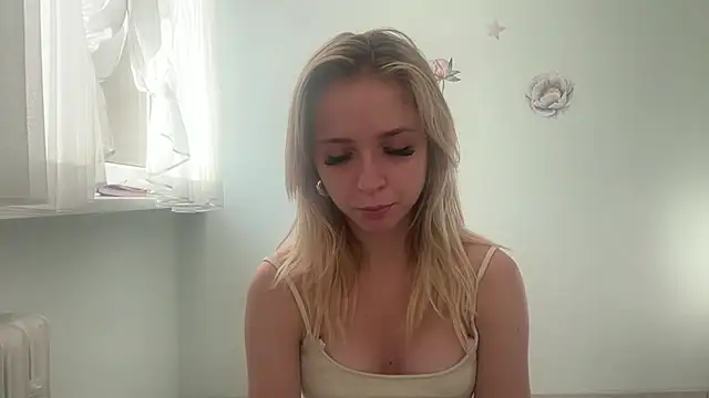 ClaudiaAmore online show from 09/15/25, 05:40