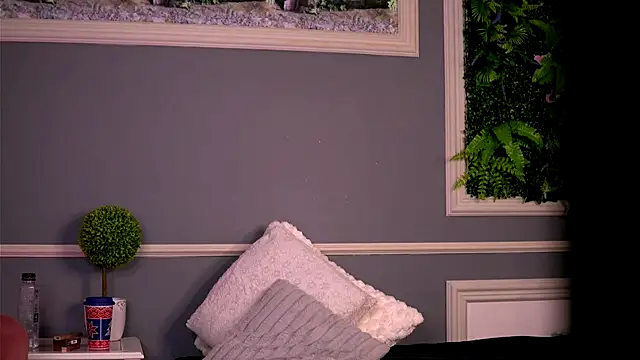 Snapshot of BellaEveX chatting on 11/13/25, 07:29 BellaEveX online show from 11/13/25, 07:29