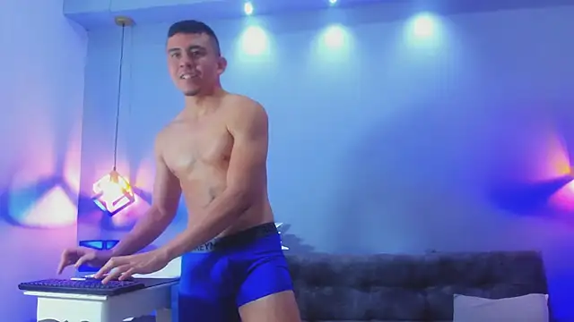 Eross Santy online show from 04/26/26, 05:32