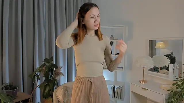 SirenaOstrem online show from 09/15/25, 01:16