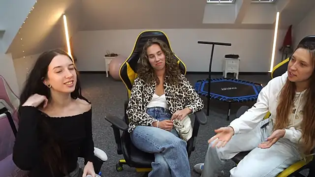  Lili 054 online show from 09/19/25, 11:11