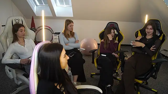  Lili 054 online show from 10/02/25, 10:22