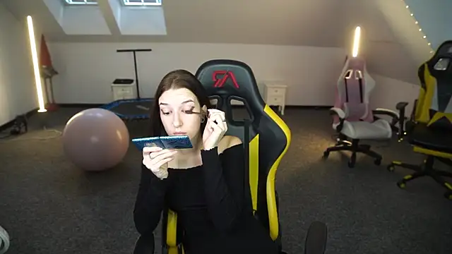  Lili 054 online show from 10/10/25, 10:25