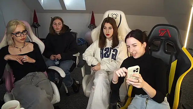  Lili 054 online show from 10/14/25, 10:38