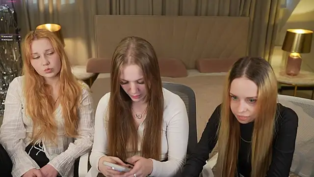 Ella 054 online show from 10/13/25, 02:28