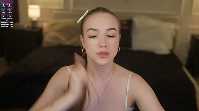Snapshot of Ella_054 chatting on 03/17/26, 11:52 Ella 054 online show from 03/17/26, 11:52