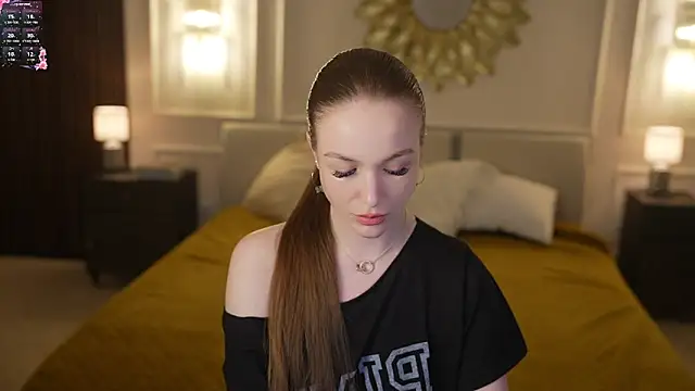 Snapshot of Ella_054 chatting on 04/06/26, 05:47 Ella 054 online show from 04/06/26, 05:47