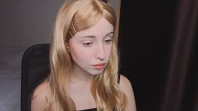 YukiMisa online show from 10/10/25, 04:28