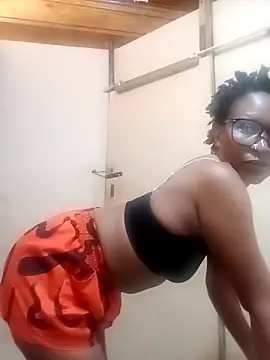 SexyBootie online show from 11/23/25, 03:45