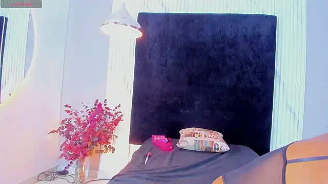 bonnie blue cr online show from 10/01/25, 03:23