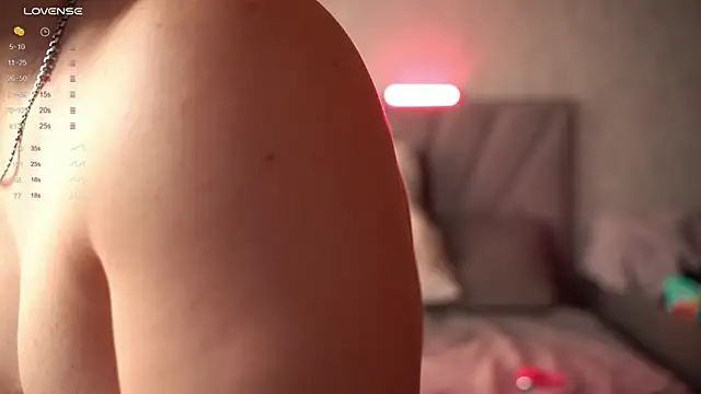 lemonnata online show from 11/26/25, 10:49