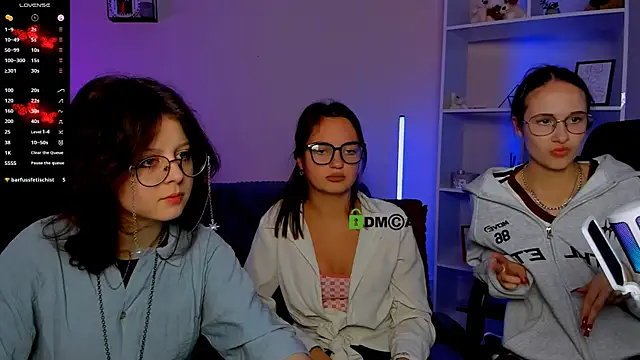 Snapshot of samanta_hotty chatting on 10/17/25, 08:00 samanta hotty online show from 10/17/25, 08:00