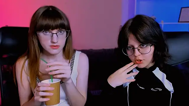 Snapshot of samanta_hotty chatting on 11/30/25, 08:13 samanta hotty online show from 11/30/25, 08:13