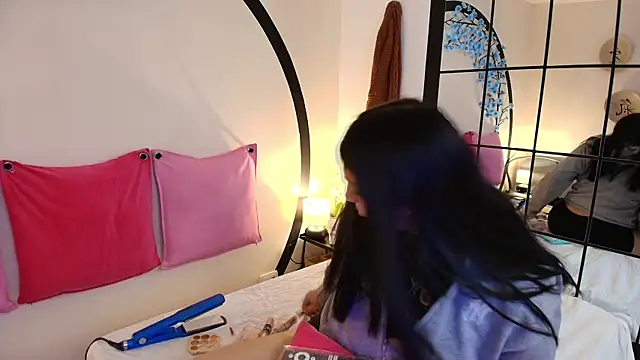 Lunacherry LS online show from 09/09/25, 03:11