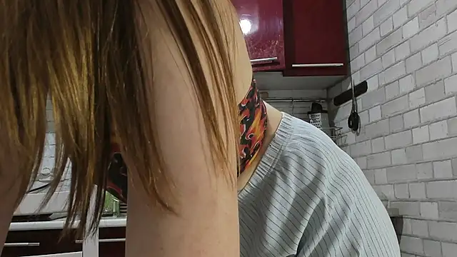 WonderConnie1 online show from 10/18/25, 06:08