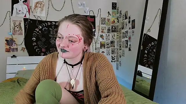 WonderConnie1 online show from 10/27/25, 01:59